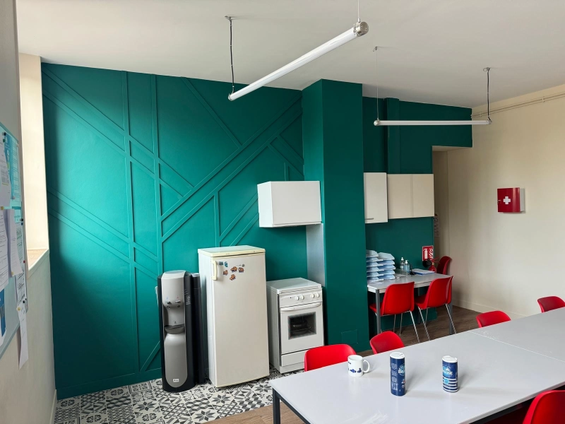 Peinture d'une cafétéria d'entreprise à Caen